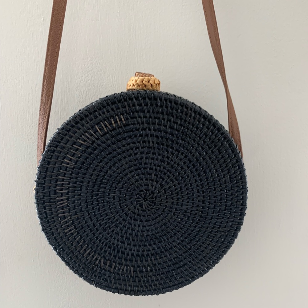 Black Straw Hardshell Bag - Picture 4 of 5